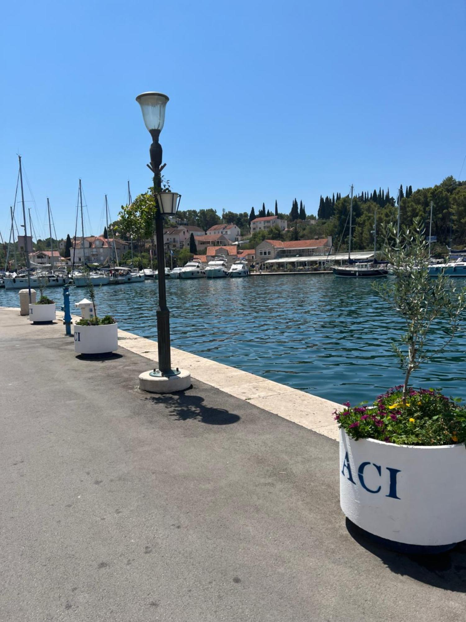 Nada Apartment, Uvala Koramaslinova, Brac